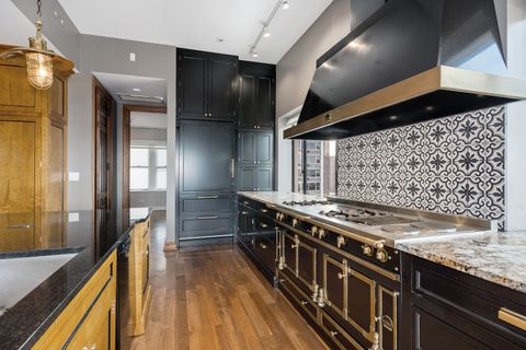 Tiny photo for 707 W Junior Terrace Street #PH-12, Chicago, IL 60613 (MLS # 12511711)