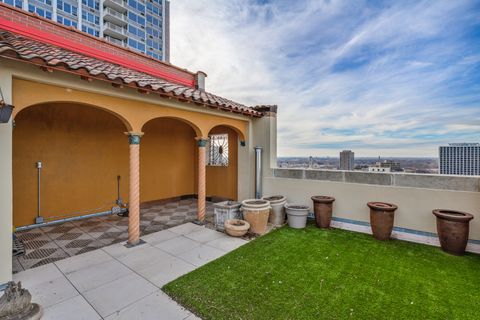 Tiny photo for 707 W Junior Terrace Street #PH-12, Chicago, IL 60613 (MLS # 12511711)