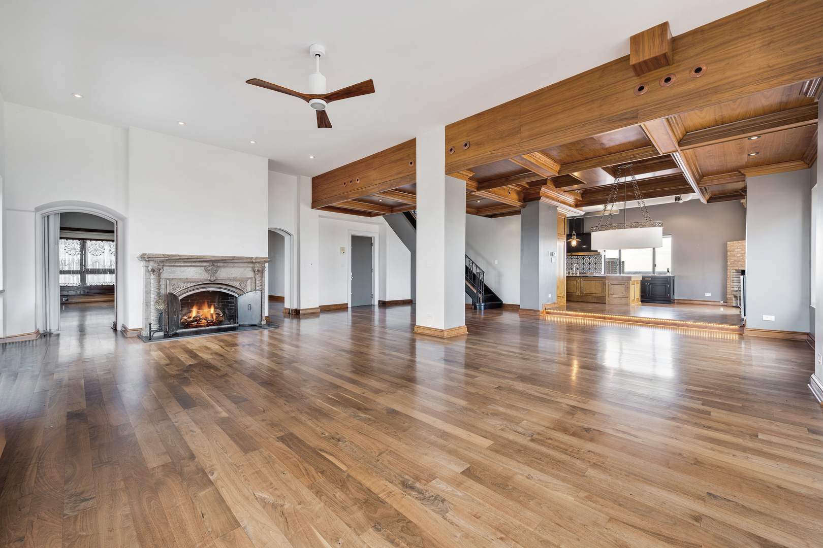 707 W Junior Terrace PH-12