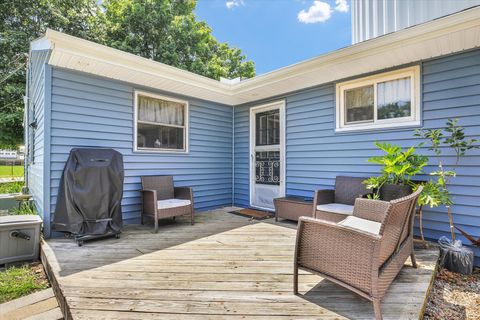 Tiny photo for 906 E Daggy Street, Tuscola, IL 61953 (MLS # 12690144)