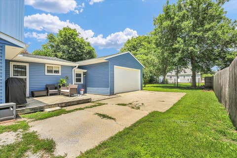 Tiny photo for 906 E Daggy Street, Tuscola, IL 61953 (MLS # 12690144)