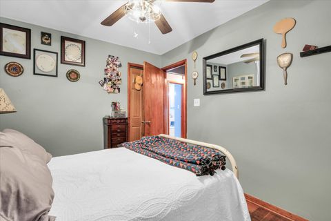 Tiny photo for 906 E Daggy Street, Tuscola, IL 61953 (MLS # 12690144)