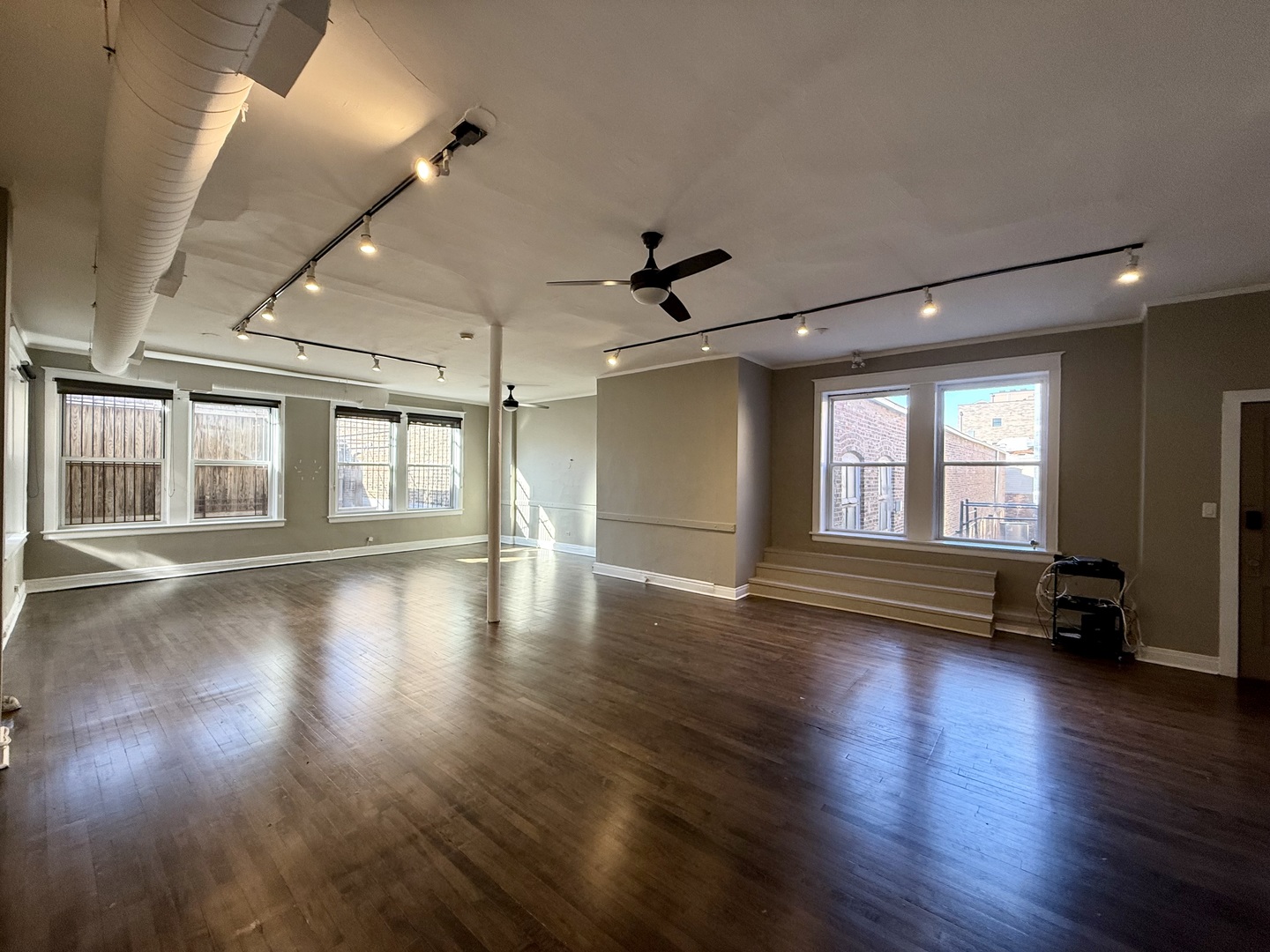 5412 N Clark Street S1