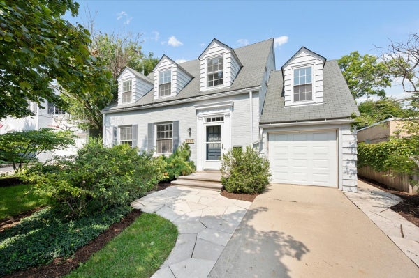 3211 PARK PL, EVANSTON, IL 60201 - Image e7e6cfe38f9c113ef5af4e4d062f0b92/3611555095