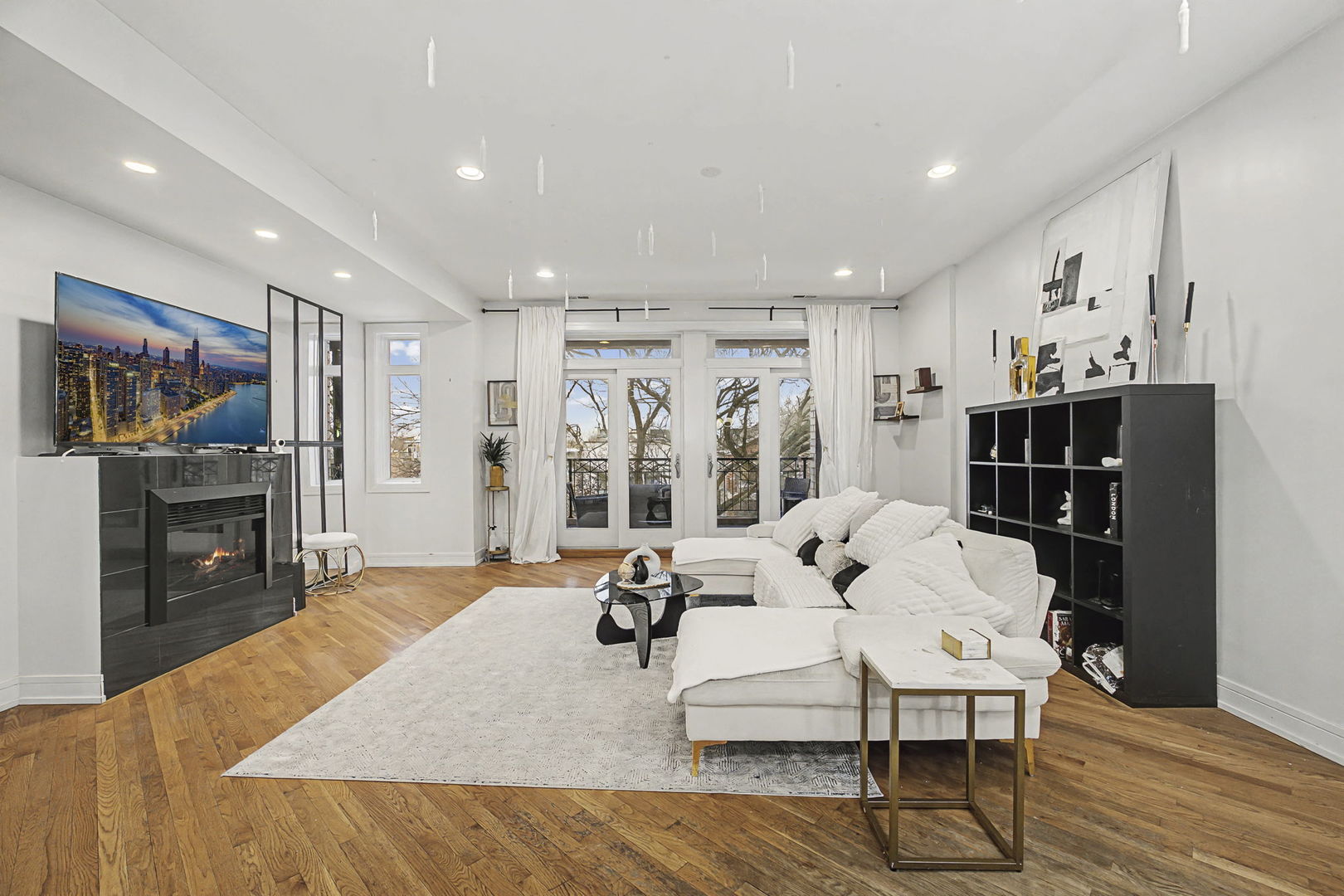 6531 S Kimbark Avenue 3N