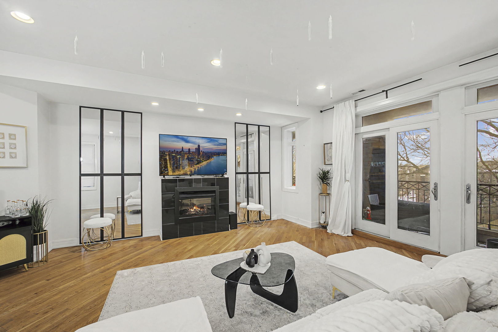 6531 S Kimbark Avenue 3N