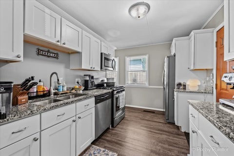Tiny photo for 805 Dawes Avenue, Wheaton, IL 60189 (MLS # 12743345)