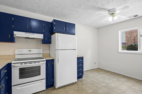 Tiny photo for 1916 Tracy Drive #31, Bloomington, IL 61704 (MLS # 12535779)