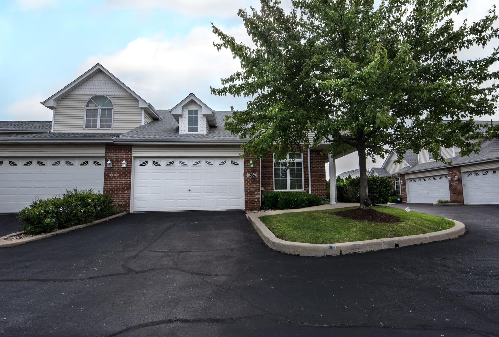 View Tinley Park, IL 60477 townhome