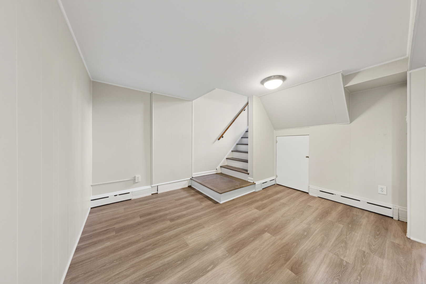 3636 N Claremont Avenue G