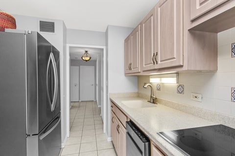 Tiny photo for 4250 N Marine Drive #2629, Chicago, IL 60613 (MLS # 12741657)