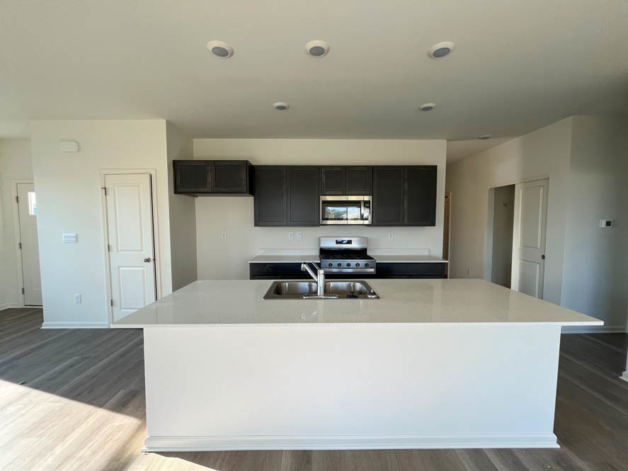 1055 Williamsburg Street
