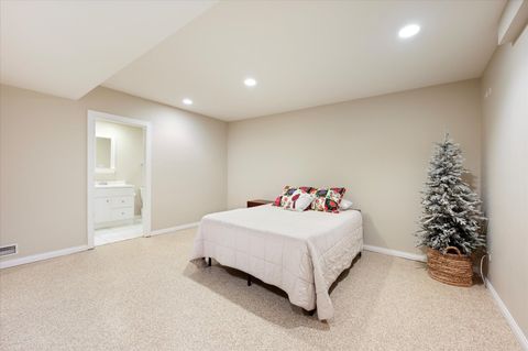 Tiny photo for 602 S Sunnyside Avenue, Elmhurst, IL 60126 (MLS # 12614352)