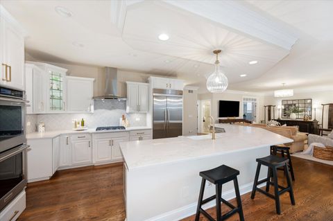 Tiny photo for 602 S Sunnyside Avenue, Elmhurst, IL 60126 (MLS # 12614352)