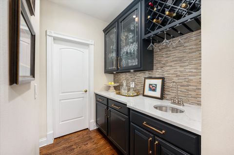 Tiny photo for 602 S Sunnyside Avenue, Elmhurst, IL 60126 (MLS # 12614352)