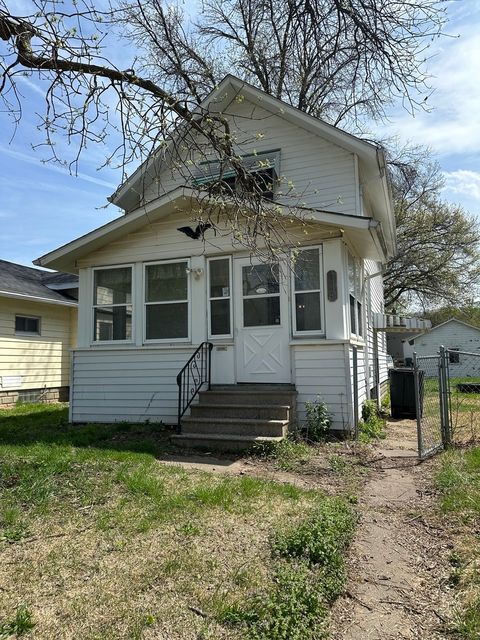 Photo of 3113 9 1/2 Street, Rock Island, IL 61201 (MLS # 12622391)
