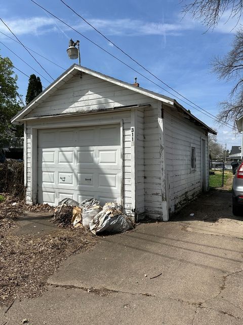 Tiny photo for 3113 9 1/2 Street, Rock Island, IL 61201 (MLS # 12622391)