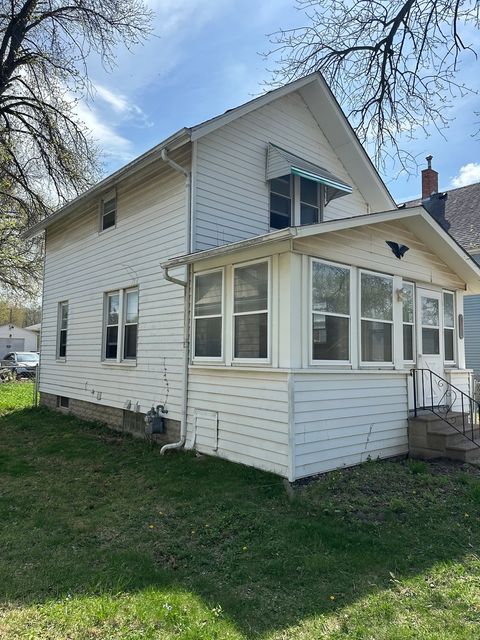 Tiny photo for 3113 9 1/2 Street, Rock Island, IL 61201 (MLS # 12622391)