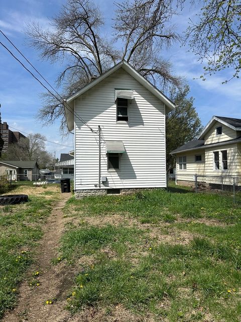 Tiny photo for 3113 9 1/2 Street, Rock Island, IL 61201 (MLS # 12622391)