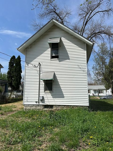 Tiny photo for 3113 9 1/2 Street, Rock Island, IL 61201 (MLS # 12622391)