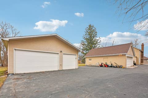 Tiny photo for 25616 W Lake Shore Drive, Ingleside, IL 60041 (MLS # 12577498)