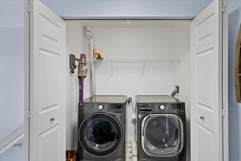 Tiny photo for 2609 N Greenwood Avenue, Arlington Heights, IL 60004 (MLS # 12548333)