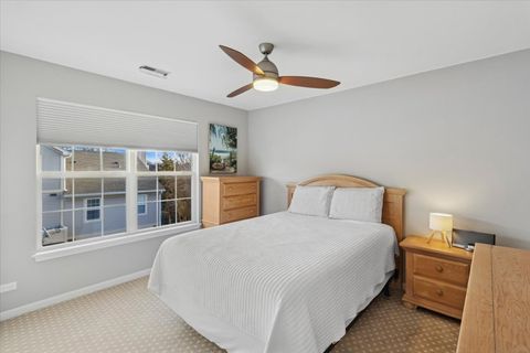 Tiny photo for 2609 N Greenwood Avenue, Arlington Heights, IL 60004 (MLS # 12548333)