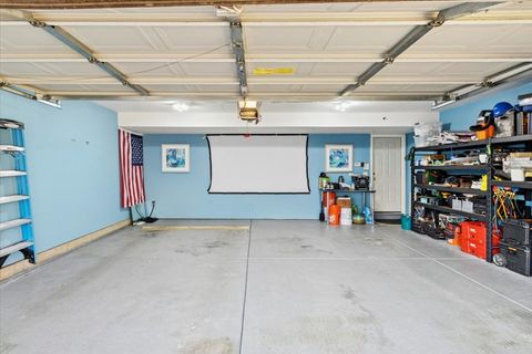 Tiny photo for 2609 N Greenwood Avenue, Arlington Heights, IL 60004 (MLS # 12548333)