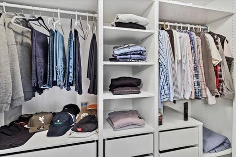 Tiny photo for 2609 N Greenwood Avenue, Arlington Heights, IL 60004 (MLS # 12548333)