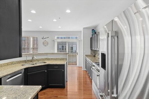 Tiny photo for 2609 N Greenwood Avenue, Arlington Heights, IL 60004 (MLS # 12548333)