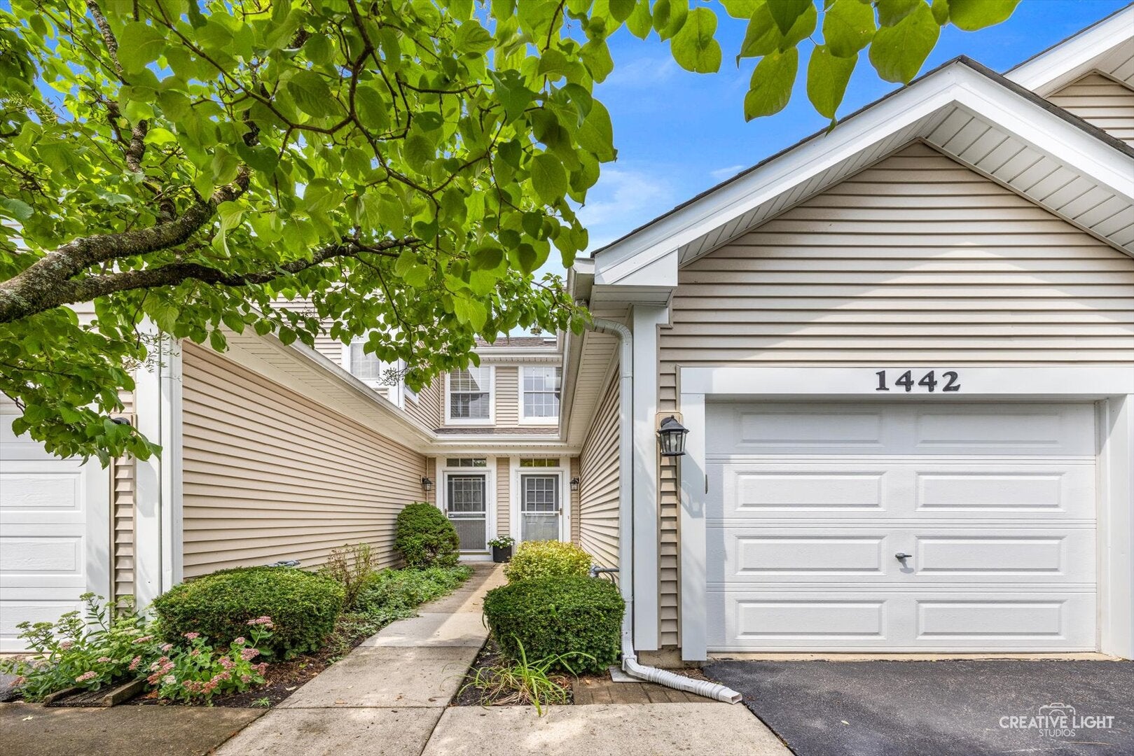 1442 WALNUT HILL Avenue