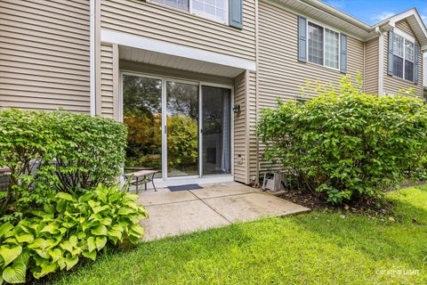 Tiny photo for 1442 WALNUT HILL Avenue, St. Charles, IL 60174 (MLS # 12731002)