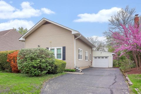 223 Bryant Avenue Glen Ellyn IL 60137