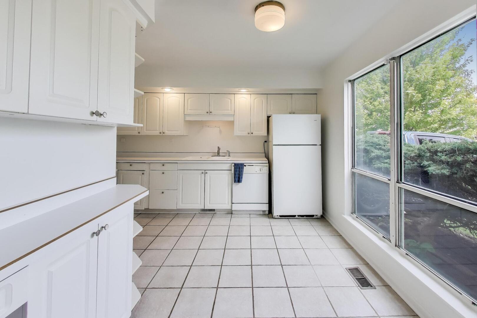 29W420 Tanglewood Lane