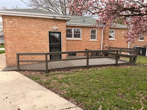 Tiny photo for 752 E 164th Street, South Holland, IL 60473 (MLS # 12627950)