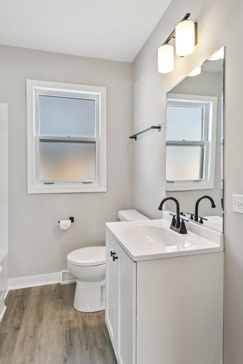 Tiny photo for 752 E 164th Street, South Holland, IL 60473 (MLS # 12627950)