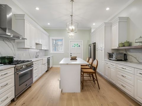 Tiny photo for 4243 S King Drive, Chicago, IL 60615 (MLS # 12460475)