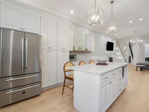 Tiny photo for 4243 S King Drive, Chicago, IL 60615 (MLS # 12460475)