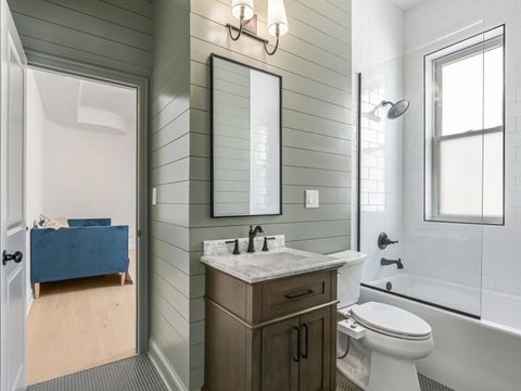 Tiny photo for 4243 S King Drive, Chicago, IL 60615 (MLS # 12460475)