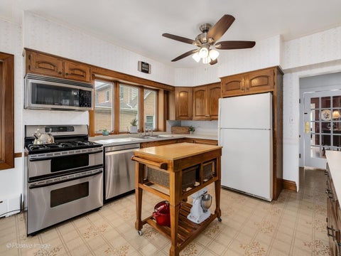 Tiny photo for 207 S Edgewood Avenue, La Grange, IL 60525 (MLS # 12649076)