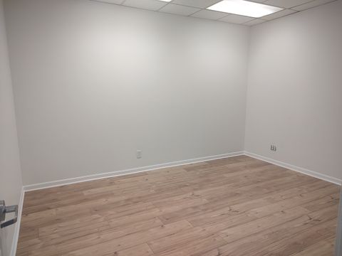 Tiny photo for 32 N Broadway Avenue, Aurora, IL 60505 (MLS # 12372044)