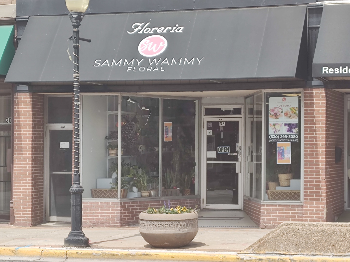 32 N Broadway Avenue