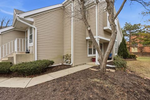 Tiny photo for 352 Kildare Court #352, Carol Stream, IL 60188 (MLS # 12558211)