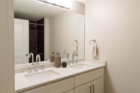 Tiny photo for 50 E 16th Street #402, Chicago, IL 60616 (MLS # 12426430)