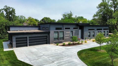 2021 Old Briar Road Highland Park IL 60035