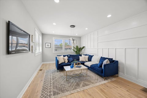 Tiny photo for 3842 W 108th Place, Chicago, IL 60655 (MLS # 12668050)