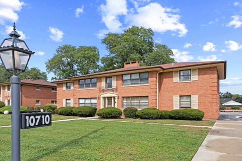 Photo of 10710 W Cermak Road #2W, Westchester, IL 60154 (MLS # 12766552)