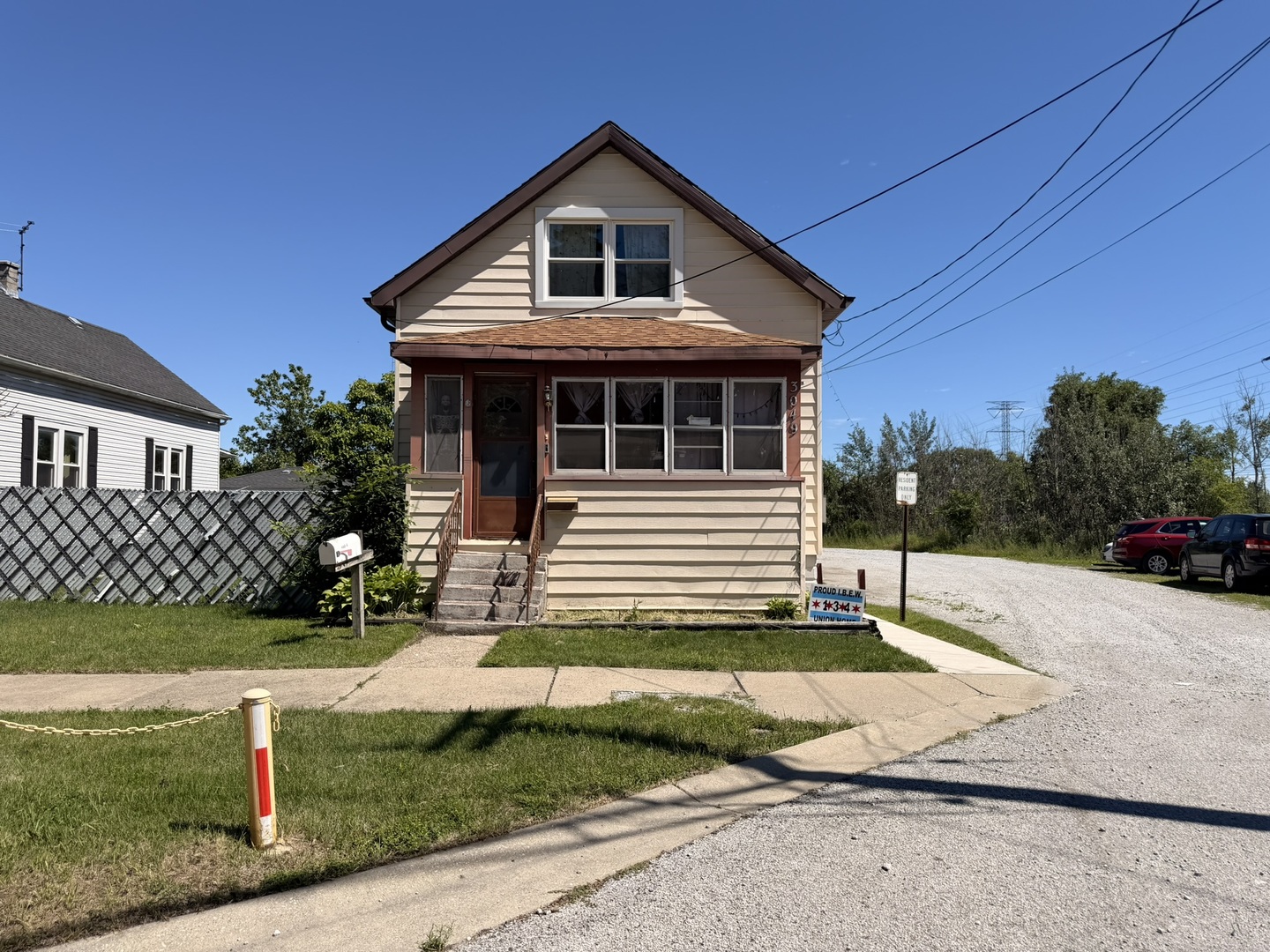3049 E 138th Place