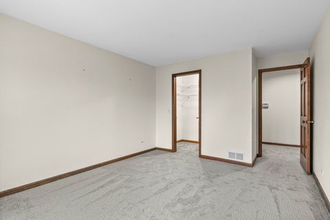 Tiny photo for 1525 N Kendal Court, Arlington Heights, IL 60004 (MLS # 12570086)