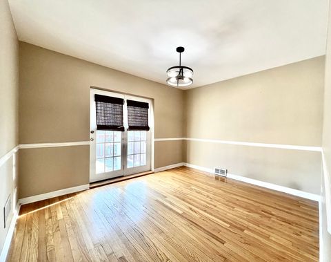 Tiny photo for 10223 S Spaulding Avenue, Evergreen Park, IL 60805 (MLS # 12541203)